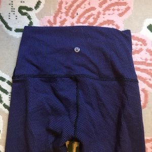 Lululemon Wonder Under size 4 leggings